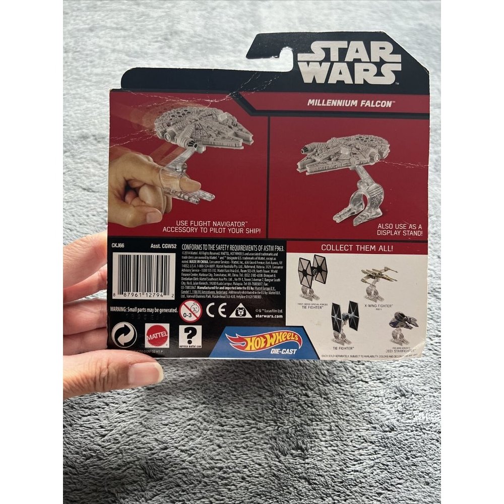Hot Wheels Star Wars Force Awakens Millennium Falcon Flight Navigator - Picture 8 of 8